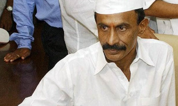 Bombay HC Grants 28-day Furlough To Gangster Arun Gawli Serving Life Sentence For Murder Of Shiv Sena Corporator Bombay HC Grants 28-day Furlough To Gangster Arun Gawli Serving Life Sentence For Murder Of Shiv Sena Corporator