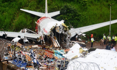 PIL Filed In Kerala HC Demanding Independent Inquiry Into  Kozhikode Plane Crash And Closure Of Airport  [Read Petition]