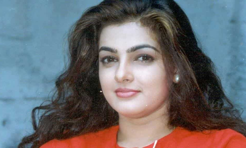 SC Directs Bombay HC To Expeditiously Dispose Of Mamta Kulkarnis Plea For Quashing Of FIR Against Her In The Drug Trafficking Case [Read Petition]