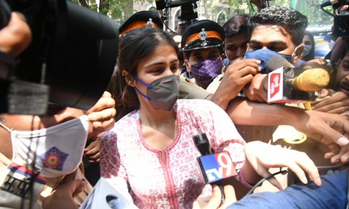 Mumbai Court Orders De-Freezing Of Actor Rhea Chakrabortys Bank Account In NDPS Case Mumbai Court Orders De-Freezing Of Actor Rhea Chakrabortys Bank Account In NDPS Case