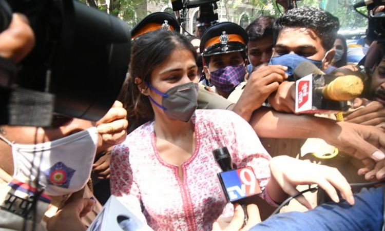 What If Rhea Chakraborthy Is Innocent?