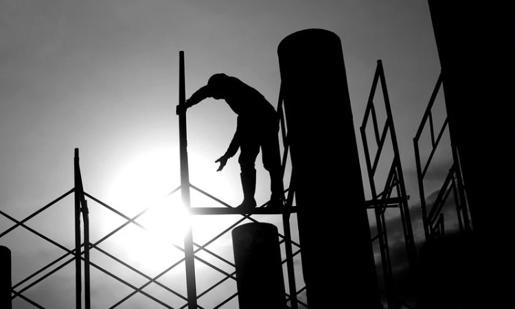 Are Your Officers Sleeping During Job?: Delhi HC Pulls Up NDMC Over Construction Of 5-Storey Illegal Building Without Using Concrete Are Your Officers Sleeping During Job?: Delhi HC Pulls Up NDMC Over Construction Of 5-Storey Illegal Building Without Using Concrete