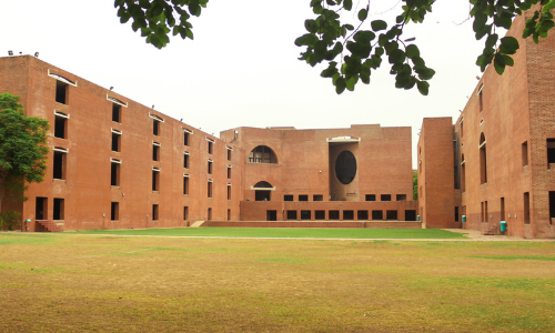 Gujarat High Court Issues Notice To IIM-A In Plea Against Grant Of Unrecognized MMS(eLM) Degree Instead Of MBA Degree [Read Order]