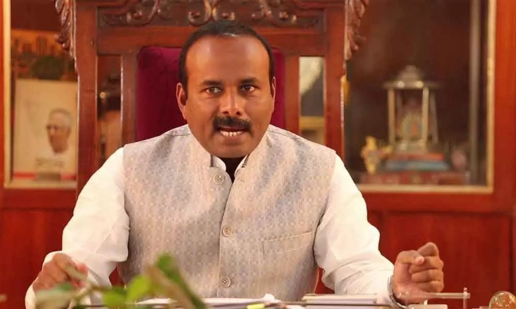 Bengaluru Riots : Karnataka HC Directs Police Take Steps To Trace And Arrest Former Mayor Sampath Raj Bengaluru Riots : Karnataka HC Directs Police Take Steps To Trace And Arrest Former Mayor Sampath Raj