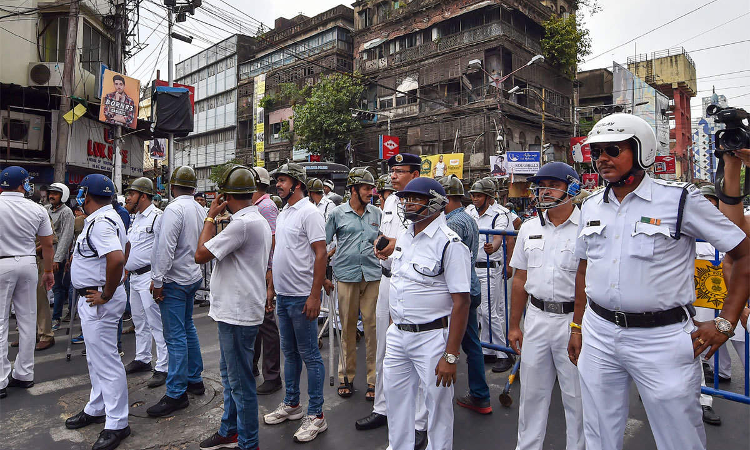 Calcutta High Court Directs WB Police To Publish Written Test Marks & Category Details Of Constable Candidates Before Physical Exam Calcutta High Court Directs WB Police To Publish Written Test Marks & Category Details Of Constable Candidates Before Physical Exam