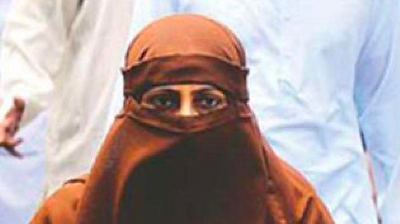 Bombay High Court Grants Parole To Rubina Memon, Life Convict In 1993 Bombay Serial Blasts For Her Daughters Marriage Bombay High Court Grants Parole To Rubina Memon, Life Convict In 1993 Bombay Serial Blasts For Her Daughters Marriage