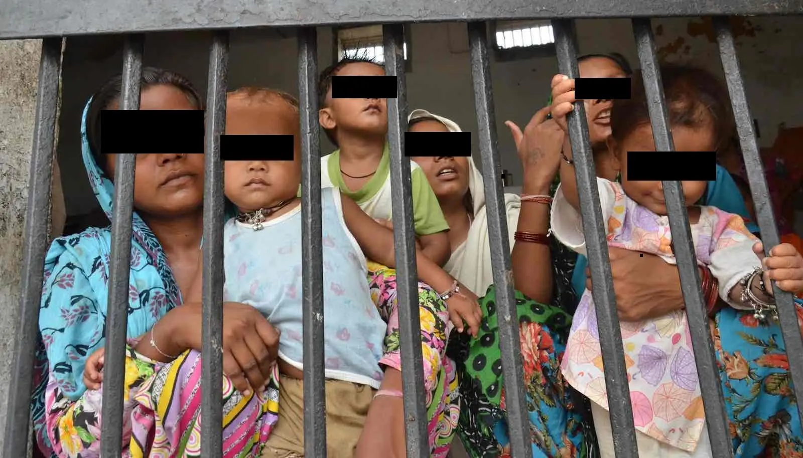 Calcutta HC Directs AG To Convene Meeting With All Stakeholders On Issue Of Pregnant Prisoners, Calls On Parties Not To Make Remarks Affecting Inmates Dignity Calcutta HC Directs AG To Convene Meeting With All Stakeholders On Issue Of Pregnant Prisoners, Calls On Parties Not To Make Remarks Affecting Inmates Dignity