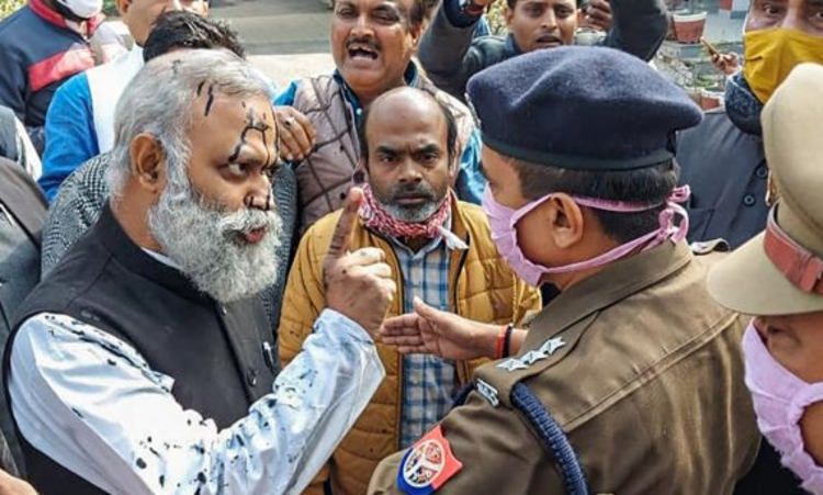 UP Court Remands AAP Leader Somnath Bharti To 14-Day Judicial Custody UP Court Remands AAP Leader Somnath Bharti To 14-Day Judicial Custody