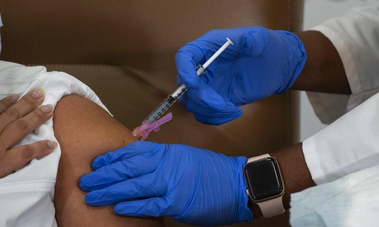 Appropriate Steps Being Taken For Vaccination Of Under-Trials & Prisoners: J&K Administration Tells High Court Appropriate Steps Being Taken For Vaccination Of Under-Trials & Prisoners: J&K Administration Tells High Court