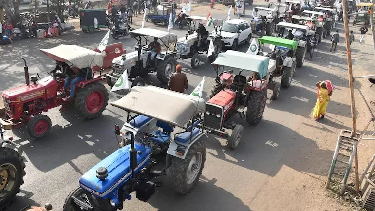 Karnataka High Court Seeks Details Of Action Taken Against Organisers/Participants Of Farmers Tractor Rally For Violating COVID19 Protocols