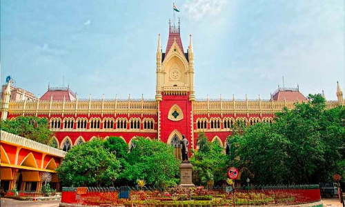 Union Of India Being A Model Employer Cannot Violate Equality In Public Employment: Calcutta HC Union Of India Being A Model Employer Cannot Violate Equality In Public Employment: Calcutta HC