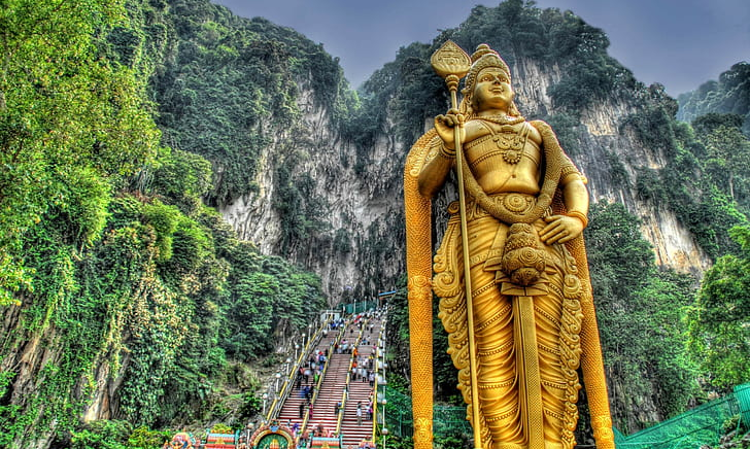 Seeking To Declare Lord Muruga As Tamil God Would Damage Federal And Secular Fabric Of This Great Nation : Madras High Court Seeking To Declare Lord Muruga As Tamil God Would Damage Federal And Secular Fabric Of This Great Nation : Madras High Court