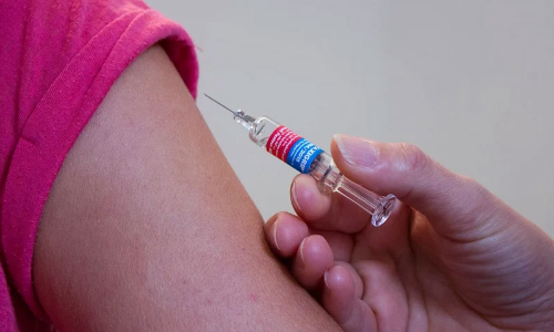 No Adverse Effects Of Home Vaccination On Bedridden: Bombay High Court Lauds BMC No Adverse Effects Of Home Vaccination On Bedridden: Bombay High Court Lauds BMC