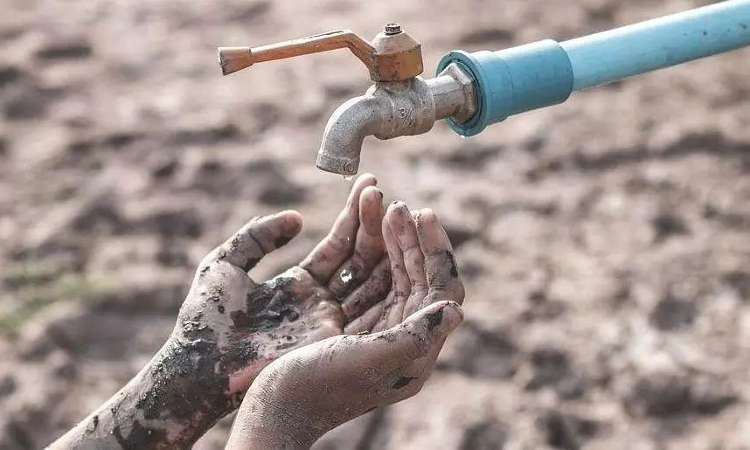 Bombay High Court Orders Inspection Of Taloja Prison After Plea Claims Inmates Get Only 1.5 Buckets Water Bombay High Court Orders Inspection Of Taloja Prison After Plea Claims Inmates Get Only 1.5 Buckets Water