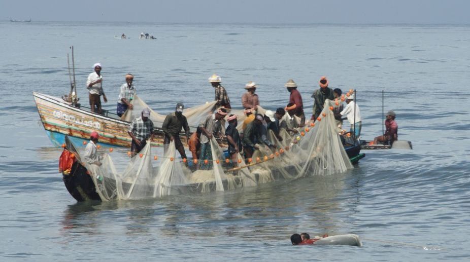 Restriction On Fishing Under Rule 17(7) Of TN Marine Fishing Regulation Rules Not Illegal Or Discriminatory: Madras High Court