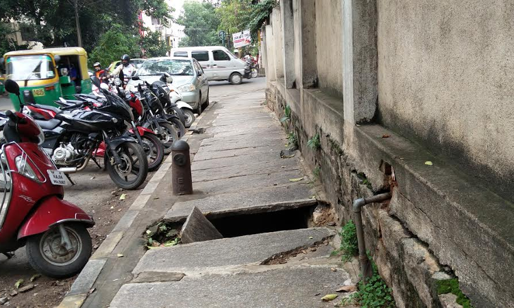 Illegal Parking On Footways Or Public Streets Will Amount To Violation Of Fundamental Rights Under Article 21 : Karnataka High Court Illegal Parking On Footways Or Public Streets Will Amount To Violation Of Fundamental Rights Under Article 21 : Karnataka High Court