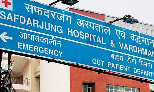 COVID+ Man Dies Allegedly After Jumping From Safdarjung Hospitals Roof: Delhi High Court Seeks 5-Point Report From Hospital