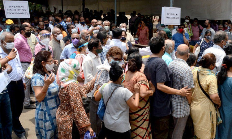 Why Wait For Centres Approval For Door-to-Door Vaccination? Bombay High Court Asks Maharashtra Govt