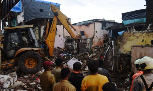 Building Collapse - Take Penal Action Against Municipal Officers Allowing Unauthorized Constructions : Bombay High Court Issues Guidelines