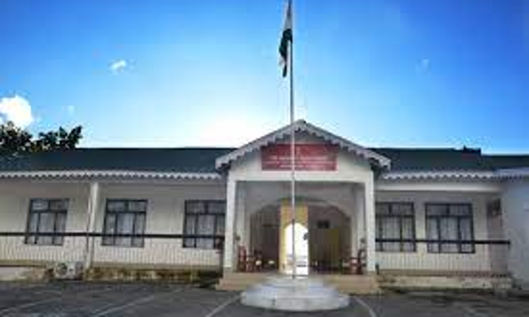 We Hope State Govt Is Not Playing Politics With Installation Of RT-PCR Diagnostic Lab In City Hospital : Gauhati High Court We Hope State Govt Is Not Playing Politics With Installation Of RT-PCR Diagnostic Lab In City Hospital : Gauhati High Court