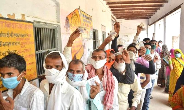 Ballot Paper Option Retained In Law To Address Ground Realities; Authorities May Revert From EVMs When Needed: P&H High Court Ballot Paper Option Retained In Law To Address Ground Realities; Authorities May Revert From EVMs When Needed: P&H High Court