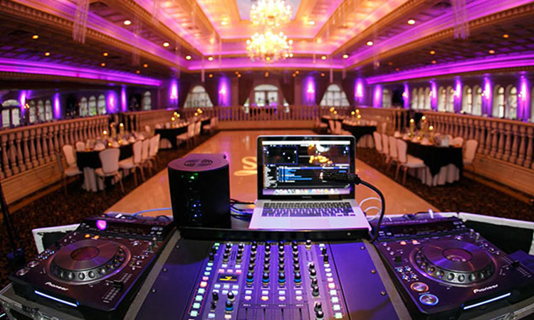 BREAKING : Supreme Court Sets Aside Allahabad High Courts Blanket Ban On DJ Services In Uttar Pradesh BREAKING : Supreme Court Sets Aside Allahabad High Courts Blanket Ban On DJ Services In Uttar Pradesh