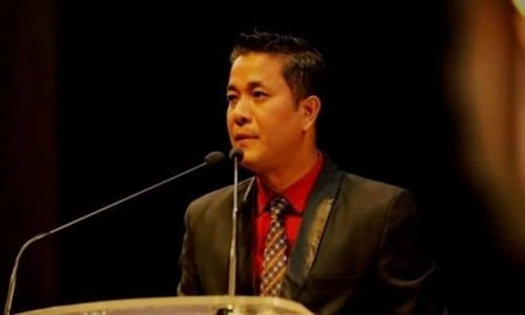 Manipur High Court Orders Release of Journalist Detained Under NSA Over Facebook Post On Cow Dung Cure For COVID Manipur High Court Orders Release of Journalist Detained Under NSA Over Facebook Post On Cow Dung Cure For COVID