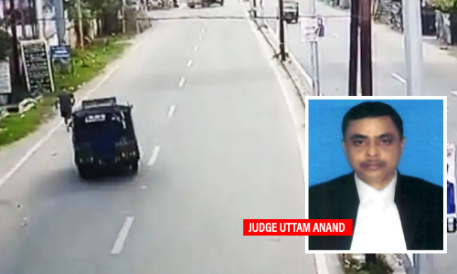Jharkhand Judge Uttam Anand Dies After Being Hit By A Vehicle, CCTV Footage Suggests Foul Play Jharkhand Judge Uttam Anand Dies After Being Hit By A Vehicle, CCTV Footage Suggests Foul Play