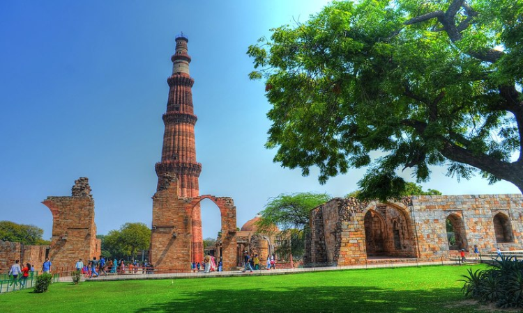 Delhi Court Issues Notice On Appeal Against Civil Judge Order Dismissing Suit To Restore Temples Inside Qutub Minar Complex