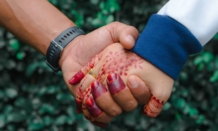 Kerala High Court Grants Police Protection To Interfaith Couple From Jharkhand Who Fled To Kerala And Got Married Kerala High Court Grants Police Protection To Interfaith Couple From Jharkhand Who Fled To Kerala And Got Married