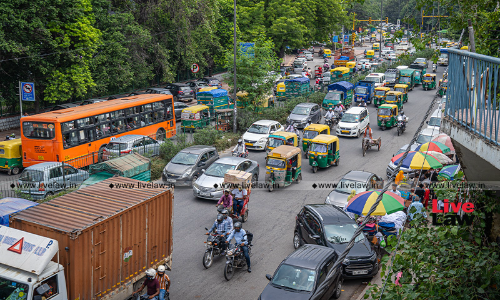 Gujarat HC Expresses Disappointment Over States Failure To Implement Policy On Traffic/Illegal Parking Despite Orders, Warns Of Action Against Officers