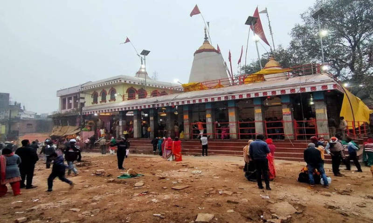 Affairs Of Private Temple: Allahabad High Court Dismisses PIL Against Razing Of Temples Within Maa Vindhyawasini Devi Premises Affairs Of Private Temple: Allahabad High Court Dismisses PIL Against Razing Of Temples Within Maa Vindhyawasini Devi Premises