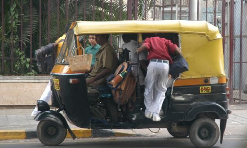 Motor Accidents | Absence Of Badge Not Breach Of Policy For Autorickshaw Driver, Insurer Liable To Compensate: Kerala High Court Motor Accidents | Absence Of Badge Not Breach Of Policy For Autorickshaw Driver, Insurer Liable To Compensate: Kerala High Court