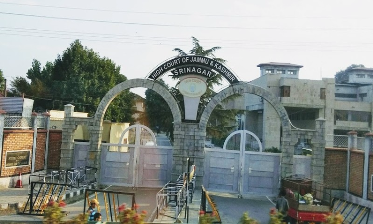 High Court Deprecates Practice Of Deputing Outsiders In J&K State Road Transport Corporation Instead Of Promoting Existing Eligible Employees High Court Deprecates Practice Of Deputing Outsiders In J&K State Road Transport Corporation Instead Of Promoting Existing Eligible Employees