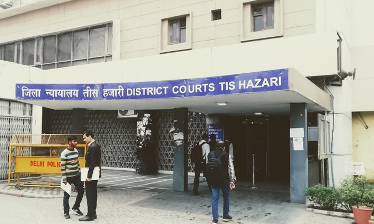 Delhi Court Upholds Non-Framing Of Attempt To Rape Charge Against Accused Who Allegedly Pushed Womans Breasts, Tried To Untie Her Salwar Knot Delhi Court Upholds Non-Framing Of Attempt To Rape Charge Against Accused Who Allegedly Pushed Womans Breasts, Tried To Untie Her Salwar Knot