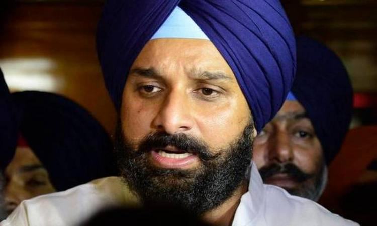 Drugs Case: Punjab & Haryana High Court Grants Interim Protection To Akali Leader Bikram Singh Majithia Drugs Case: Punjab & Haryana High Court Grants Interim Protection To Akali Leader Bikram Singh Majithia