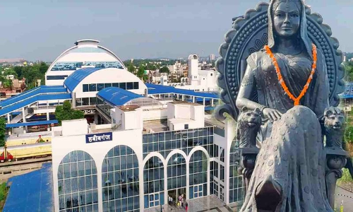 MP High Court Junks PIL Against Move To Rename Habibganj Rly Station After Rani Kamlapati With 10K Cost