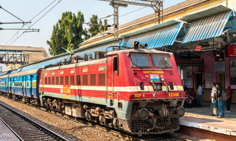 Once Claimant Files Affidavit On Deceased Carrying Valid Ticket, Burden To Disprove Claim Shifts On Railways: Gujarat High Court Once Claimant Files Affidavit On Deceased Carrying Valid Ticket, Burden To Disprove Claim Shifts On Railways: Gujarat High Court
