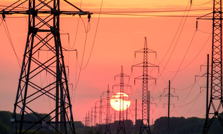 Punjab & Haryana HC Grants ₹95 Lakh Compensation To Minor Who Got Electrocuted From Live Wire Lying On Street, Resulting In Amputation Of Arms