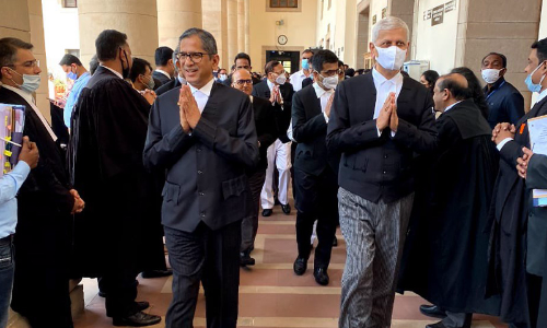 Chief Justice of India & Judges Greet Advocates As Supreme Court Resumes Full Physical Hearing Chief Justice of India & Judges Greet Advocates As Supreme Court Resumes Full Physical Hearing