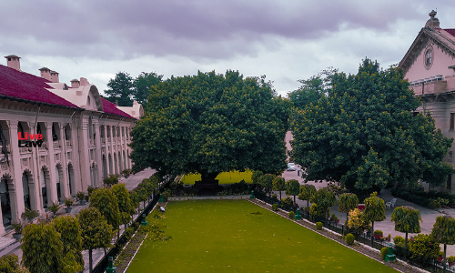 Allahabad HC Quashes Service Dismissal Order Passed Against Police Constable Who Allegedly Misbehaved With SO In Inebriated State Allahabad HC Quashes Service Dismissal Order Passed Against Police Constable Who Allegedly Misbehaved With SO In Inebriated State