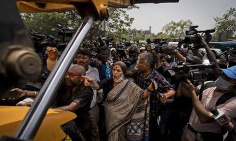Jahangirpuri Demolitions Using Bulldozers Targeted Minority Community At Dictates Of A Political Party: Brinda Karat Submits Before Supreme Court