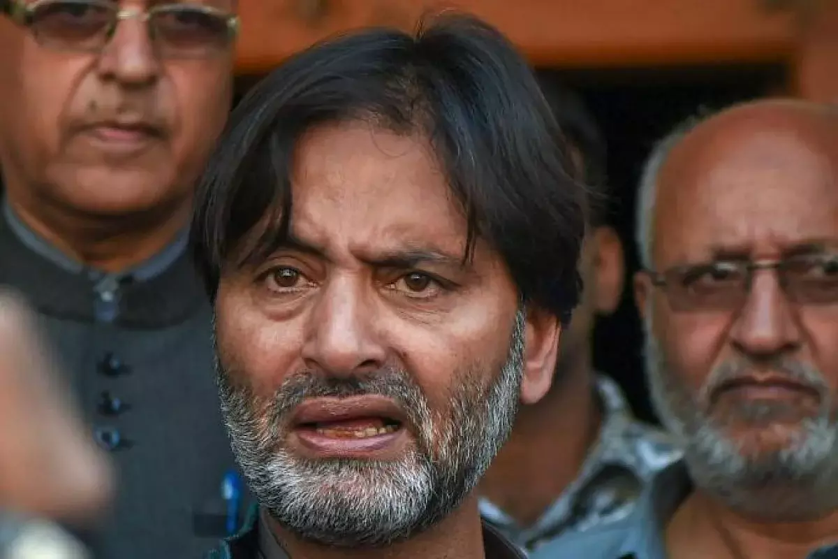 Yasin Malik May Have Given Up Guns In 94, But Did Not Desist From Violence; Cant Claim To Be Gandhian: Delhi Court Yasin Malik May Have Given Up Guns In 94, But Did Not Desist From Violence; Cant Claim To Be Gandhian: Delhi Court