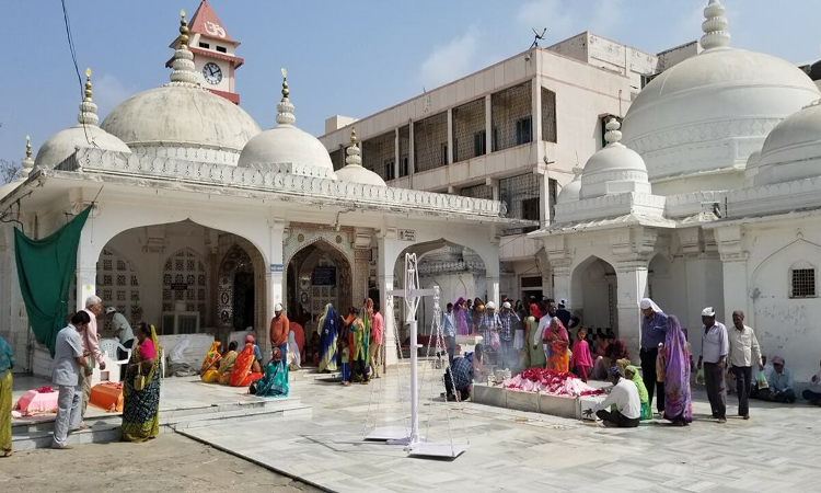 PIL Against Alleged Conversion Of Dargah To Temple: Gujarat High Court Refuses To Order Status Quo, Issues Notice
