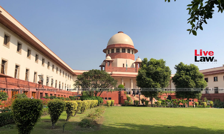 Unitech Case : Advocate Apologizes & Undertakes To Refund Money Collected From Homebuyers For Giving Hearing Updates; Supreme Court Drops Proceedings Unitech Case : Advocate Apologizes & Undertakes To Refund Money Collected From Homebuyers For Giving Hearing Updates; Supreme Court Drops Proceedings