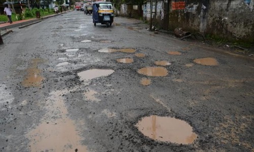 Right To Travel Virtually Elevated To Fundamental Right, Failure To Restore Poor Roads A Virtual Crime: Kerala High Court Remarks Right To Travel Virtually Elevated To Fundamental Right, Failure To Restore Poor Roads A Virtual Crime: Kerala High Court Remarks