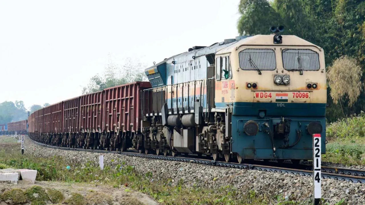Blacklisting Is Civil Death, Cannot Be Imposed For Clerical Lapses: Calcutta High Court Quashes Eastern Railways Debarment Of Leaseholder