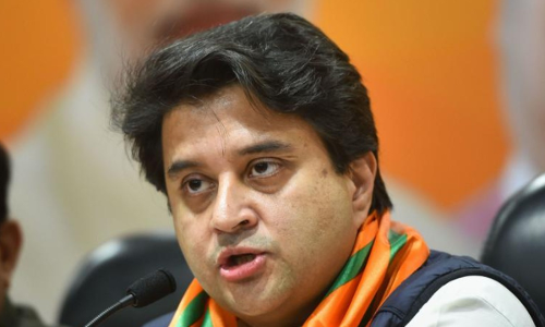 Gwalior Resident Seeks FIR Against Jyotiraditya Scindia For Allegedly Filing False Election Affidavit; High Court Directs To Avail Statutory Remedy Gwalior Resident Seeks FIR Against Jyotiraditya Scindia For Allegedly Filing False Election Affidavit; High Court Directs To Avail Statutory Remedy