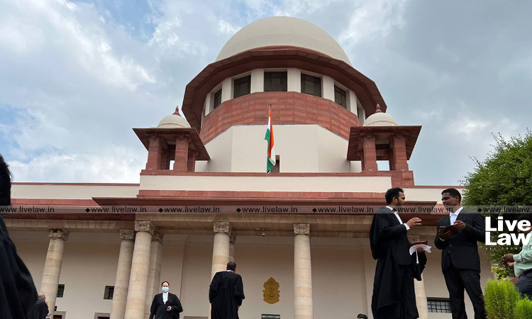Section 300 CrPC Bars The Trial of a Person Not Only For The Same Offence But Also For Any Other Offence On The Same Facts: Supreme Court Section 300 CrPC Bars The Trial of a Person Not Only For The Same Offence But Also For Any Other Offence On The Same Facts: Supreme Court