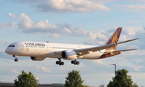 Delhi High Court Vacates Stay on Vistaras Fly Higher Campaign, Says Term Common To Aviation Sector Delhi High Court Vacates Stay on Vistaras Fly Higher Campaign, Says Term Common To Aviation Sector